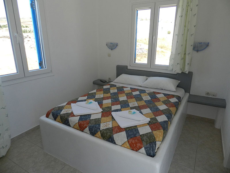 Δίκλινο δωμάτιο με διπλό κρεβάτι